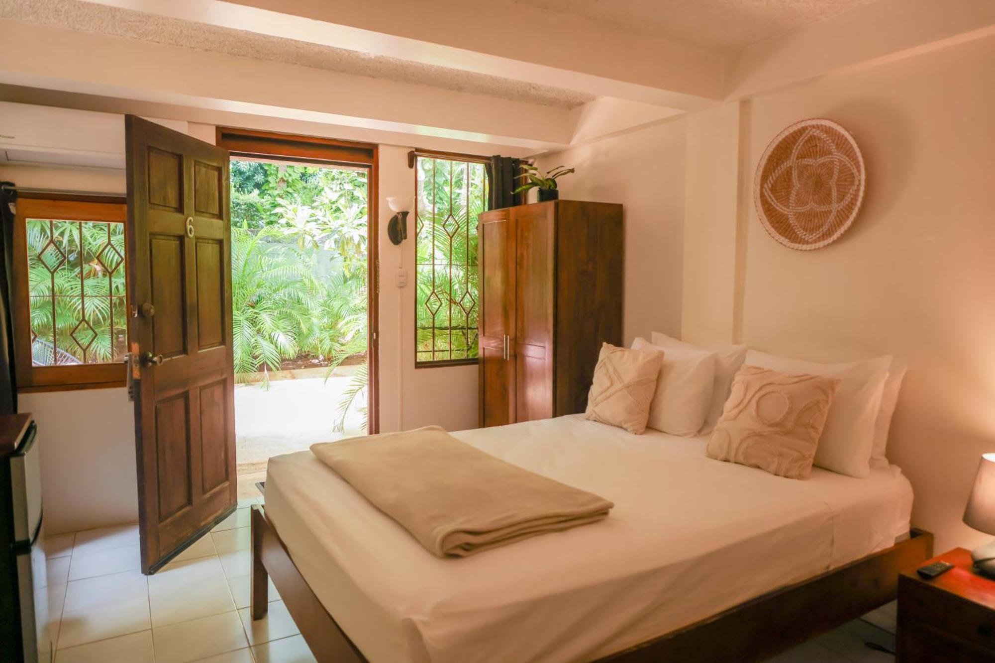 Hotel Del Sol 3*